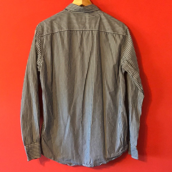 American Eagle Striped Button Down - Picture 4 of 6